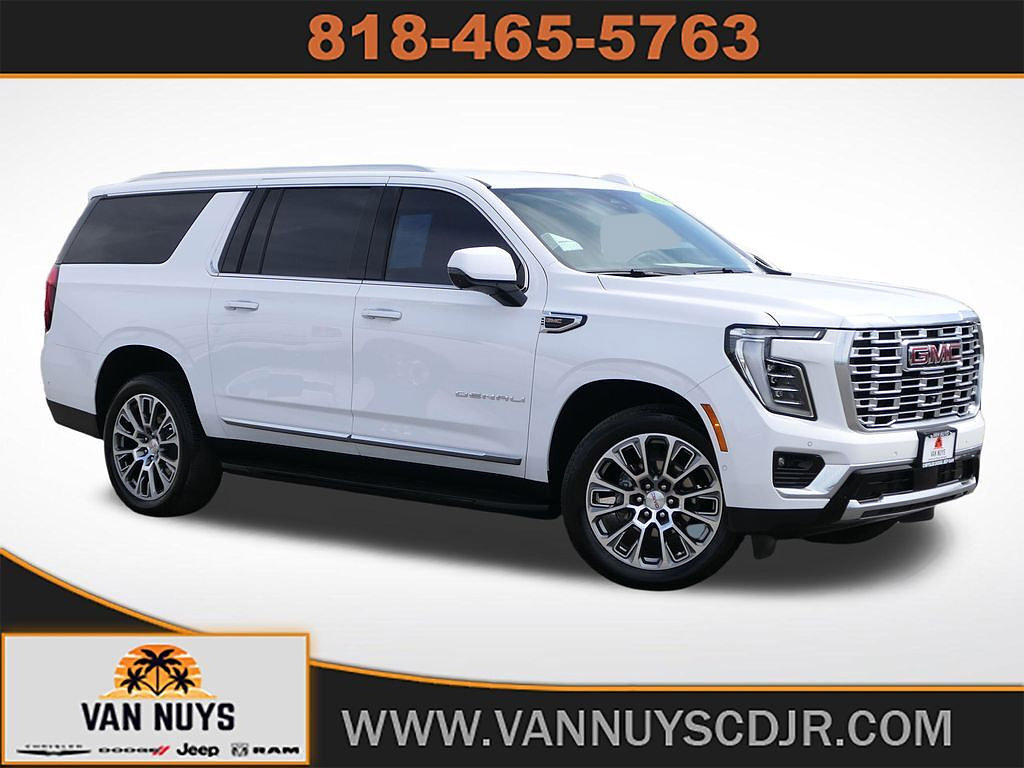 Used 2025 GMC Yukon XL Denali RWD image 1