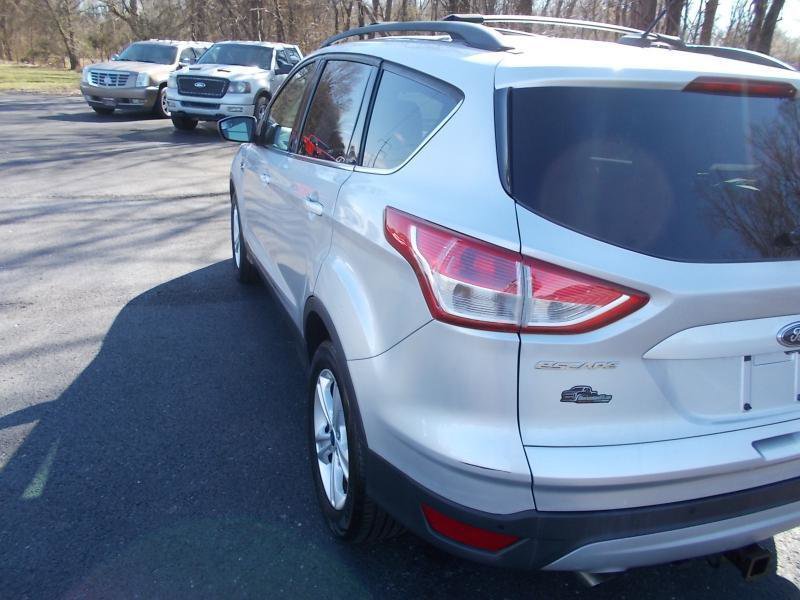 Used 2015 Ford Escape SE w/ Equipment Group 201A AWD/4WD image 4
