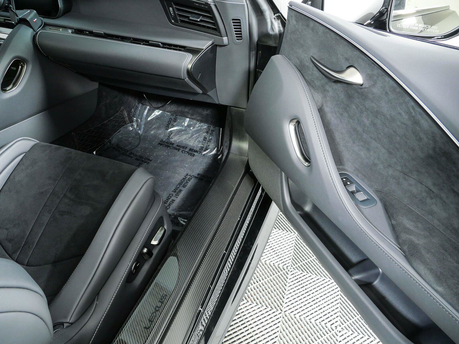 Used 2024 Lexus LC 500 Coupe w/ Sport Package RWD image 22
