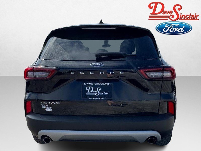 Used 2023 Ford Escape Active w/ Cold Weather Package FWD image 8