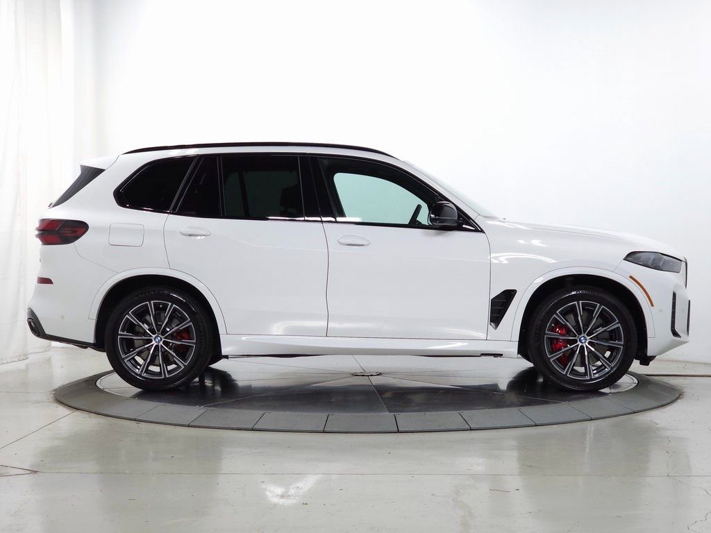 Used 2025 BMW X5 M60i w/ Executive Package image 13
