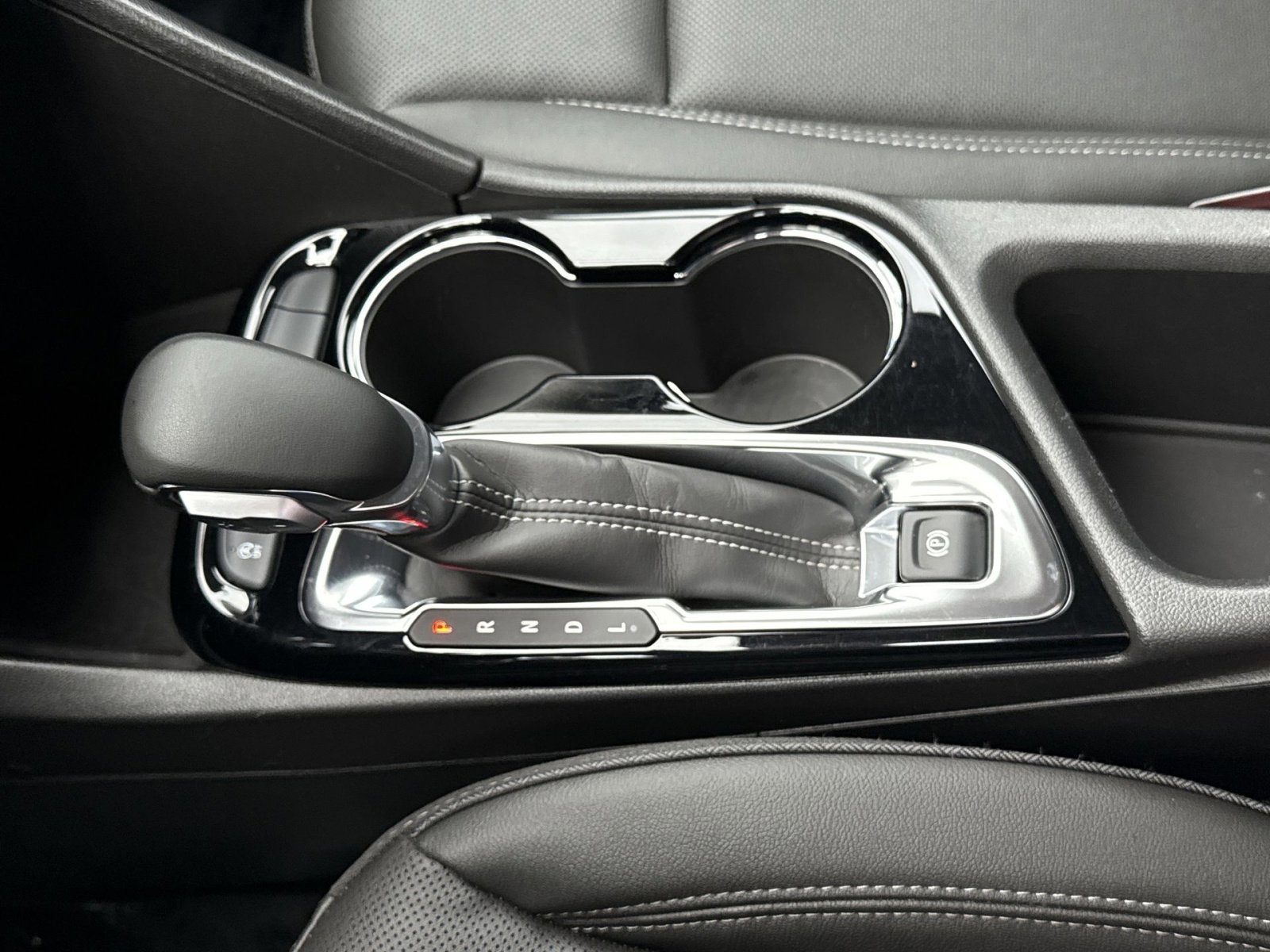 Used 2024 Buick Encore GX Sport Touring image 22