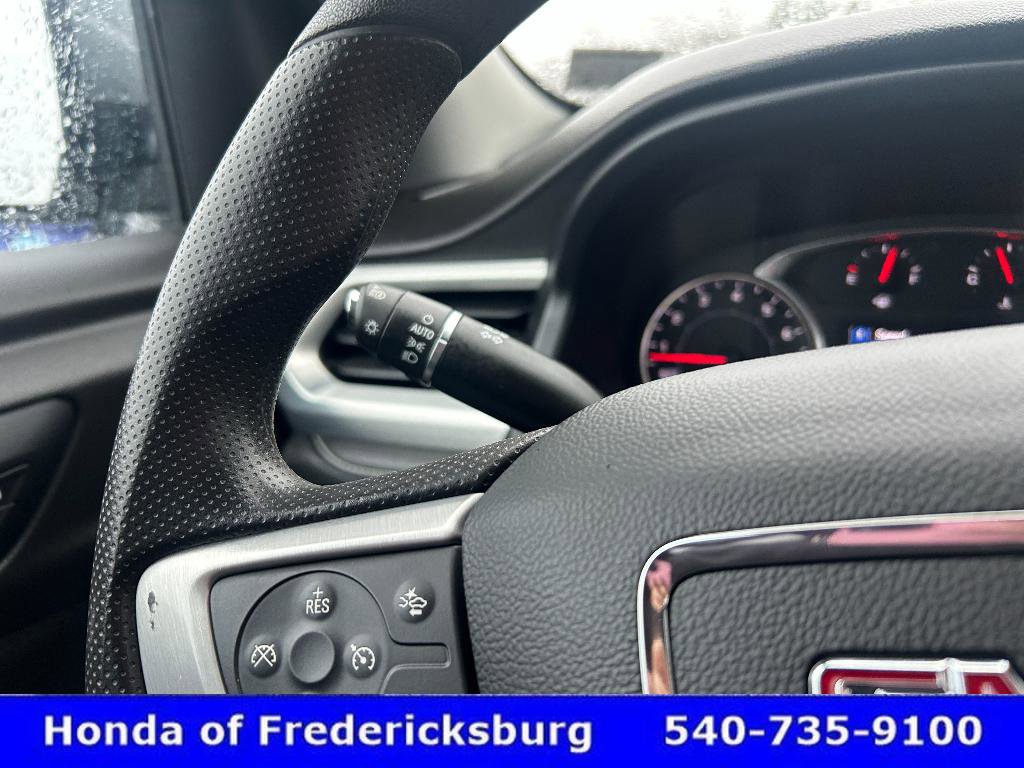 Used 2021 GMC Acadia SLE w/ Driver Convenience Package image 17