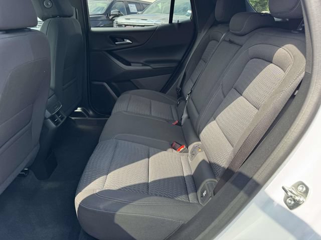 Used 2025 Chevrolet Equinox LT w/ Safety and Technology Package FWD image 12