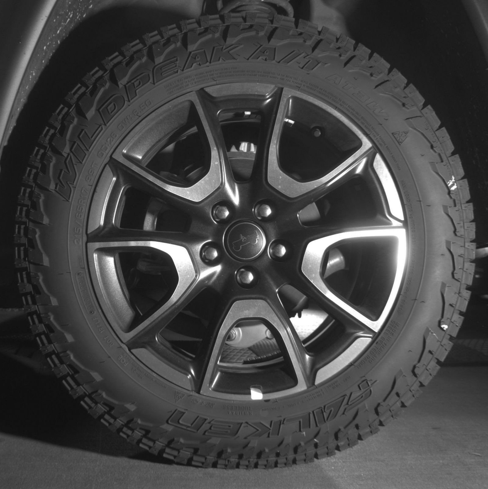 Used 2025 Jeep Compass Trailhawk AWD/4WD image 17