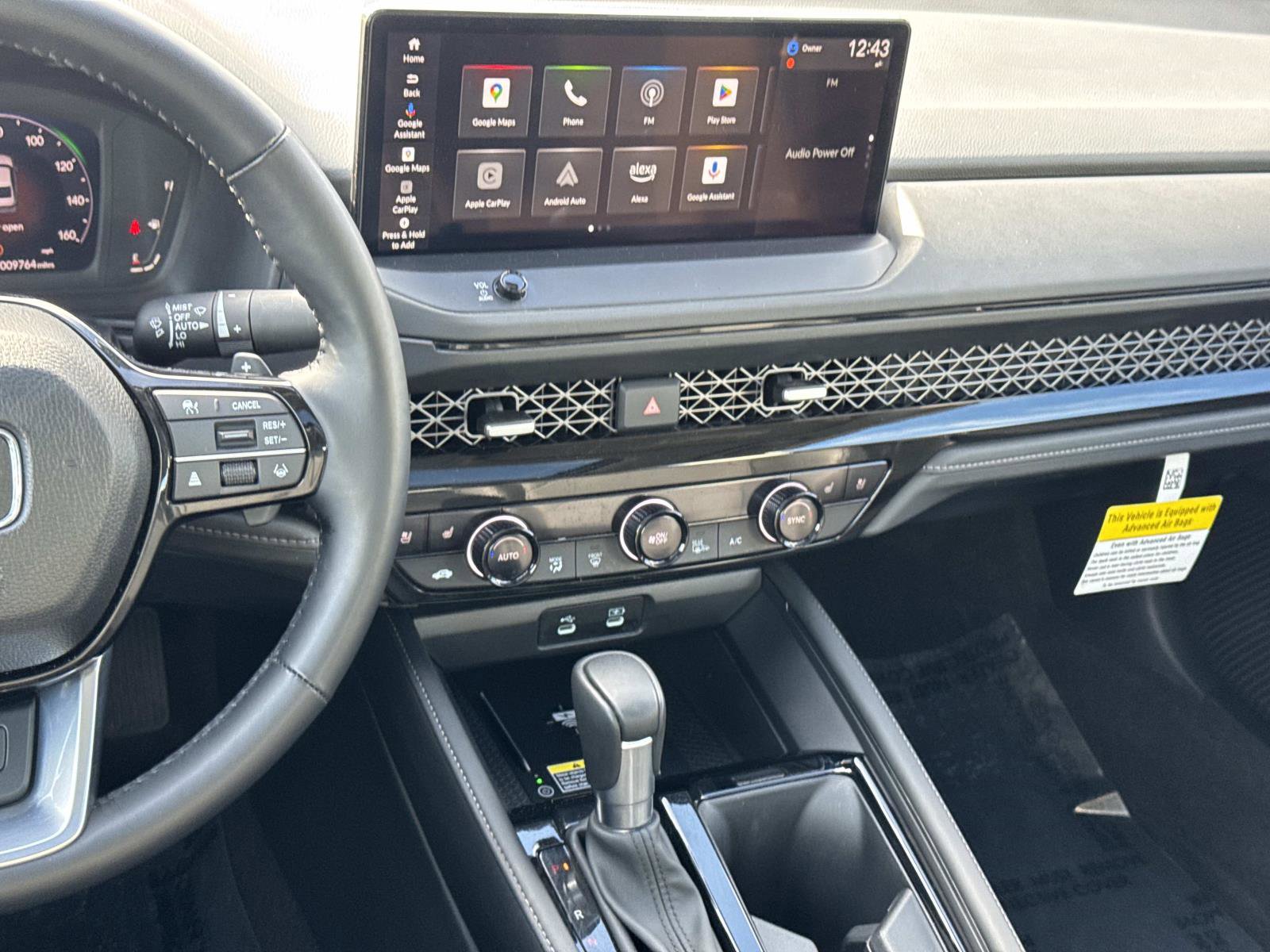 Used 2025 Honda Accord Touring image 3