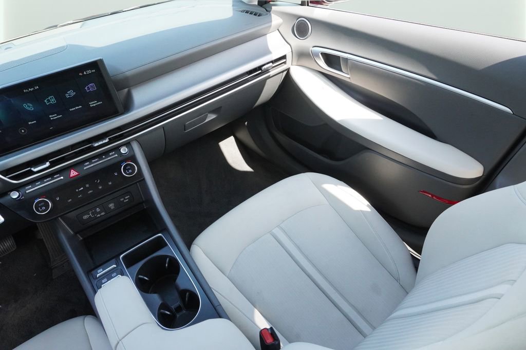 Used 2025 Hyundai Sonata SEL FWD image 30