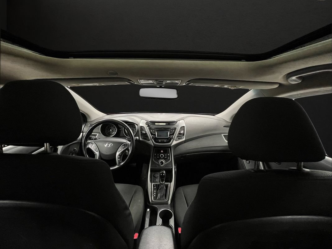 Used 2015 Hyundai Elantra SE w/ Option Group 03 FWD image 13