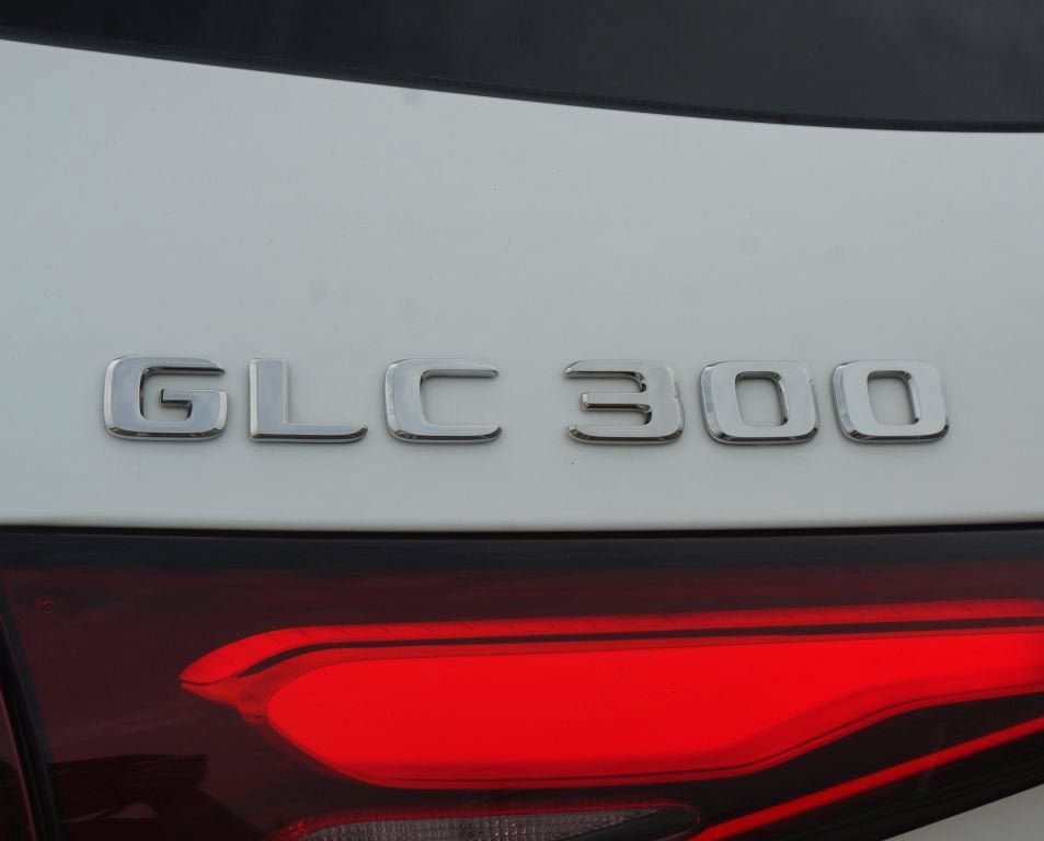 Used 2025 Mercedes-Benz GLC 300 image 18