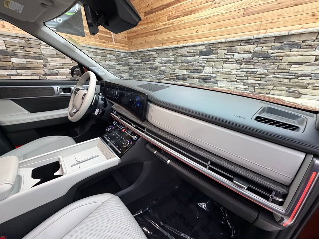 Certified 2025 Hyundai Santa Fe Limited image 13