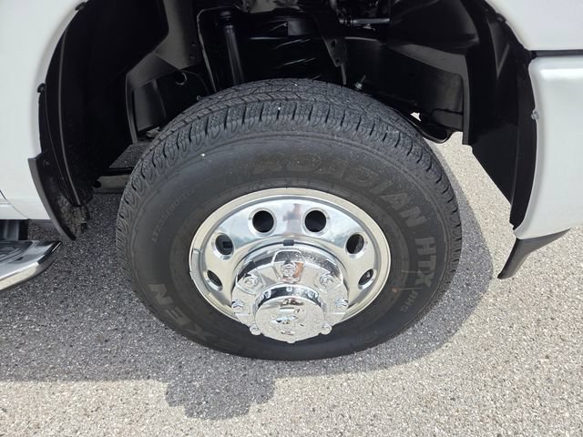 New 2026 RAM 3500 Big Horn AWD/4WD image 21
