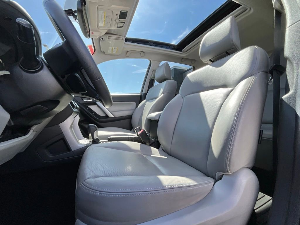 Used 2015 Subaru Forester 2.5i Touring w/ Eyesight & Navigation System image 11