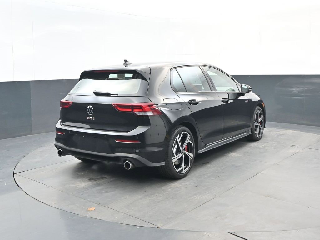 Used 2025 Volkswagen GTI SE image 5