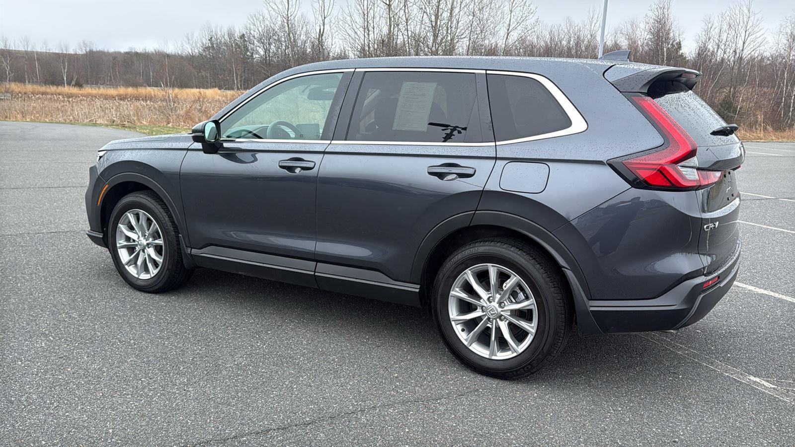 Used 2025 Honda CR-V EX image 11