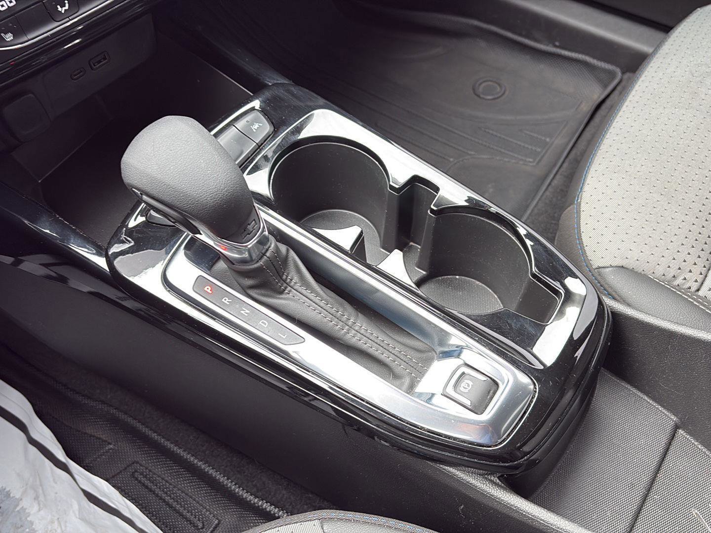 Used 2024 Chevrolet Trax LT w/ Driver Confidence Package image 21