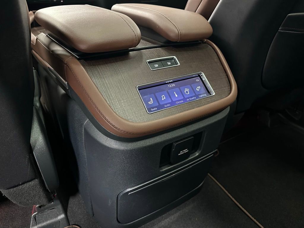 Used 2025 Lincoln Navigator Reserve image 54