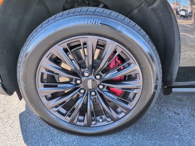 Used 2024 Cadillac Escalade V w/ LPO, ONYX Package image 11