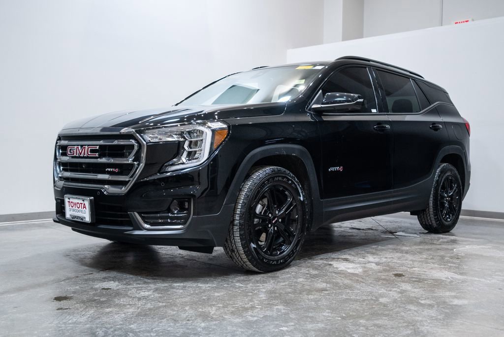 Used 2024 GMC Terrain AT4 w/ Infotainment Package II image 3