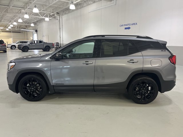 Used 2021 GMC Terrain SLE w/ Driver Convenience Package image 5