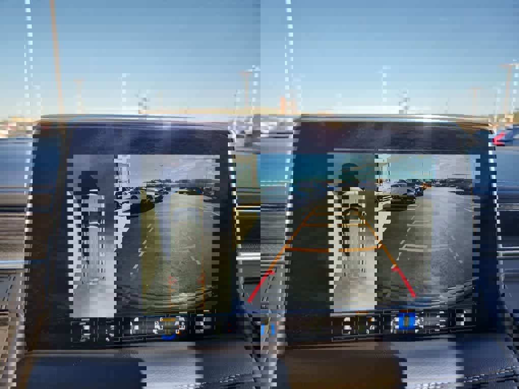 Used 2022 GMC Yukon SLT w/ SLT Luxury Package image 29