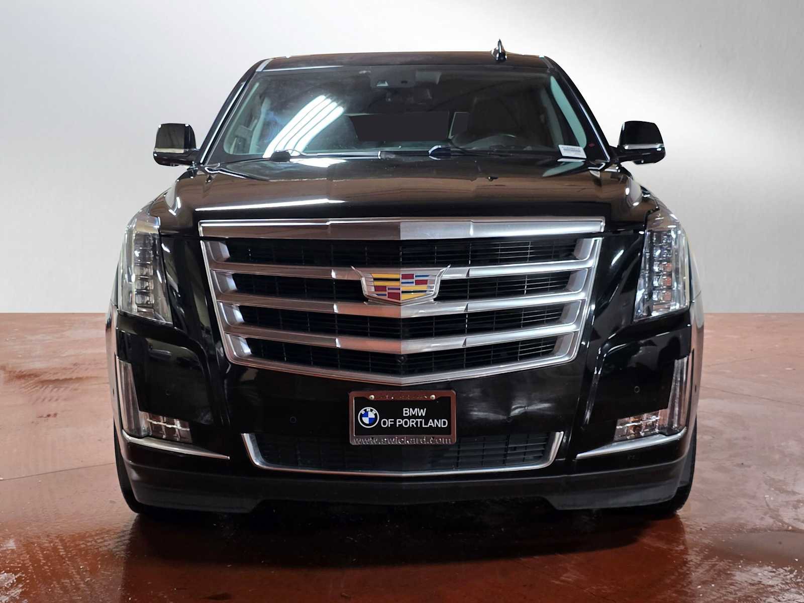 Used 2020 Cadillac Escalade Premium Luxury image 8