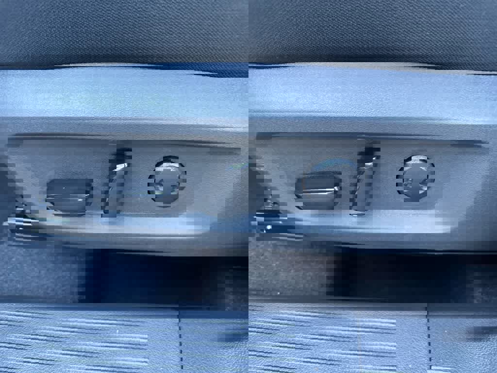 New 2026 Nissan Rogue SV image 12