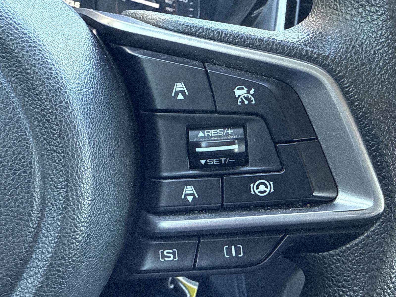 Used 2022 Subaru Crosstrek 2.0i image 16