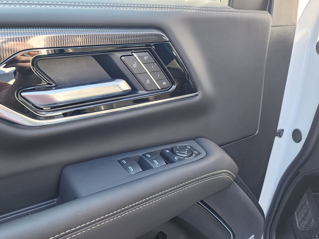 New 2026 GMC Yukon XL Elevation w/ Elevation Premium Package image 13