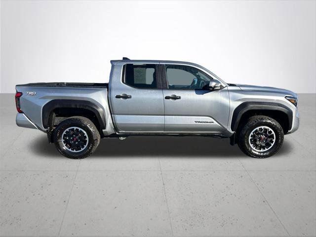 Certified 2024 Toyota Tacoma TRD Off-Road w/ TRD Off Road Premium Package AWD/4WD image 7