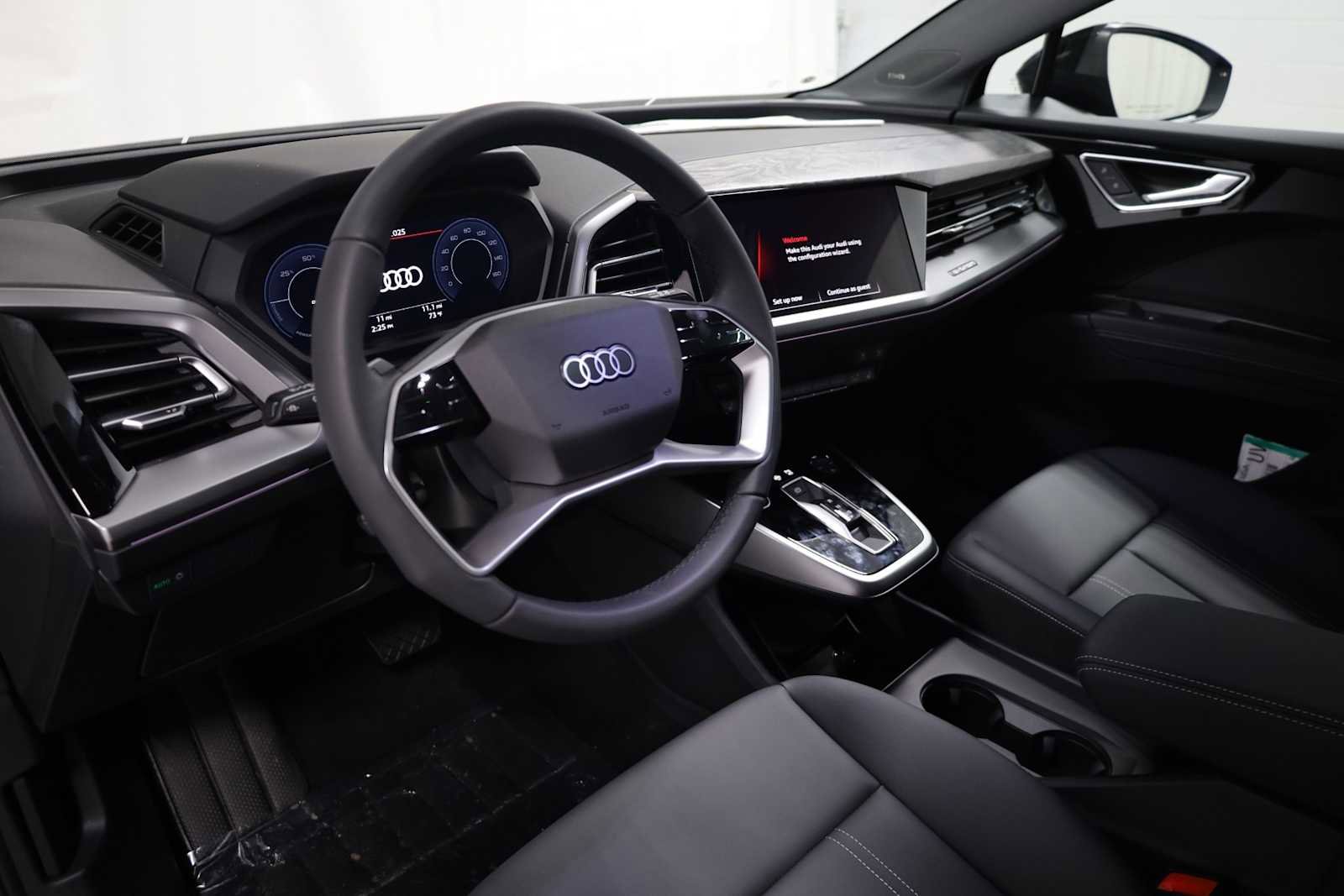 New 2025 Audi Q4 e-tron Premium Plus image 4