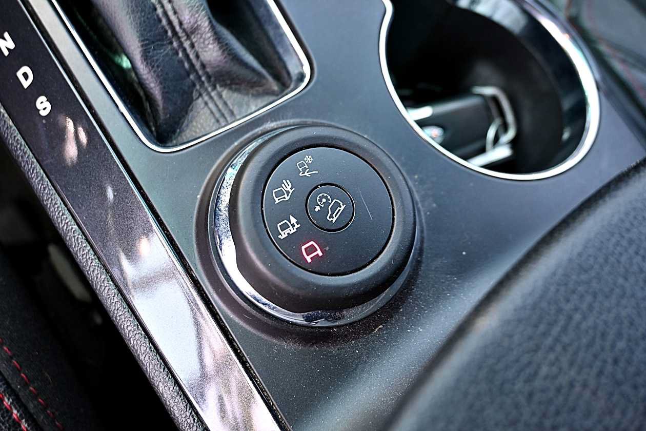 Used 2016 Ford Explorer Sport AWD/4WD image 31