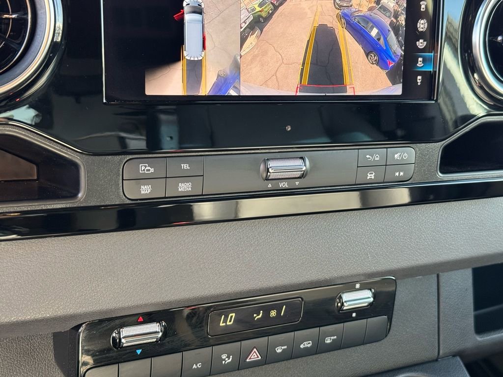 Used 2023 Mercedes-Benz Sprinter 2500 image 51