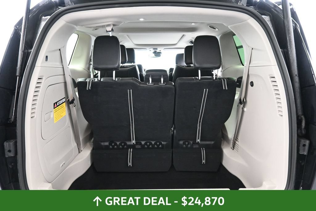 Used 2023 Chrysler Pacifica Limited FWD image 26