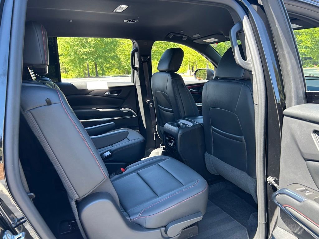 Used 2024 Chevrolet Traverse Z71 w/ Enhanced Driving Package image 50