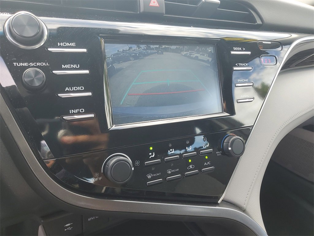Used 2018 Toyota Camry LE image 27