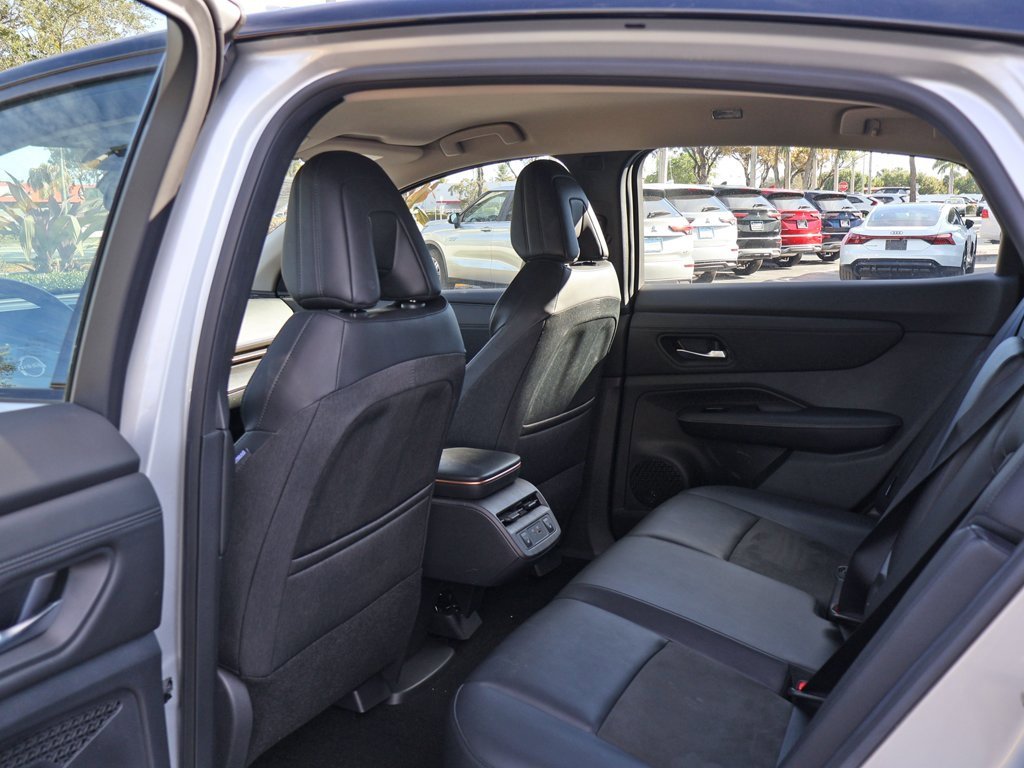 Used 2023 Nissan Ariya AWD image 35