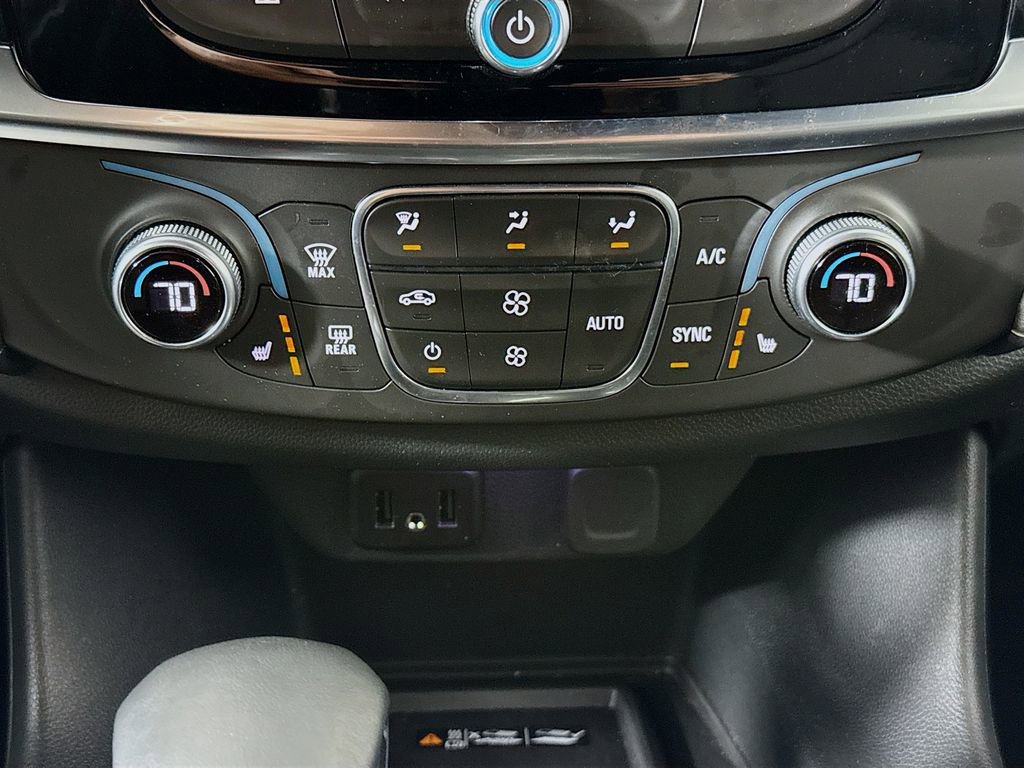 Used 2024 Chevrolet Traverse LT image 15