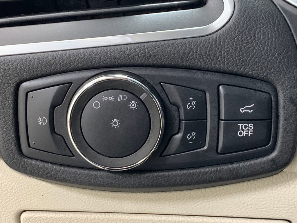 Used 2020 Ford Edge Titanium FWD image 13