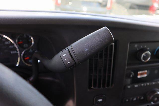Used 2025 Chevrolet Express 4500 w/ Power Convenience Package RWD image 12
