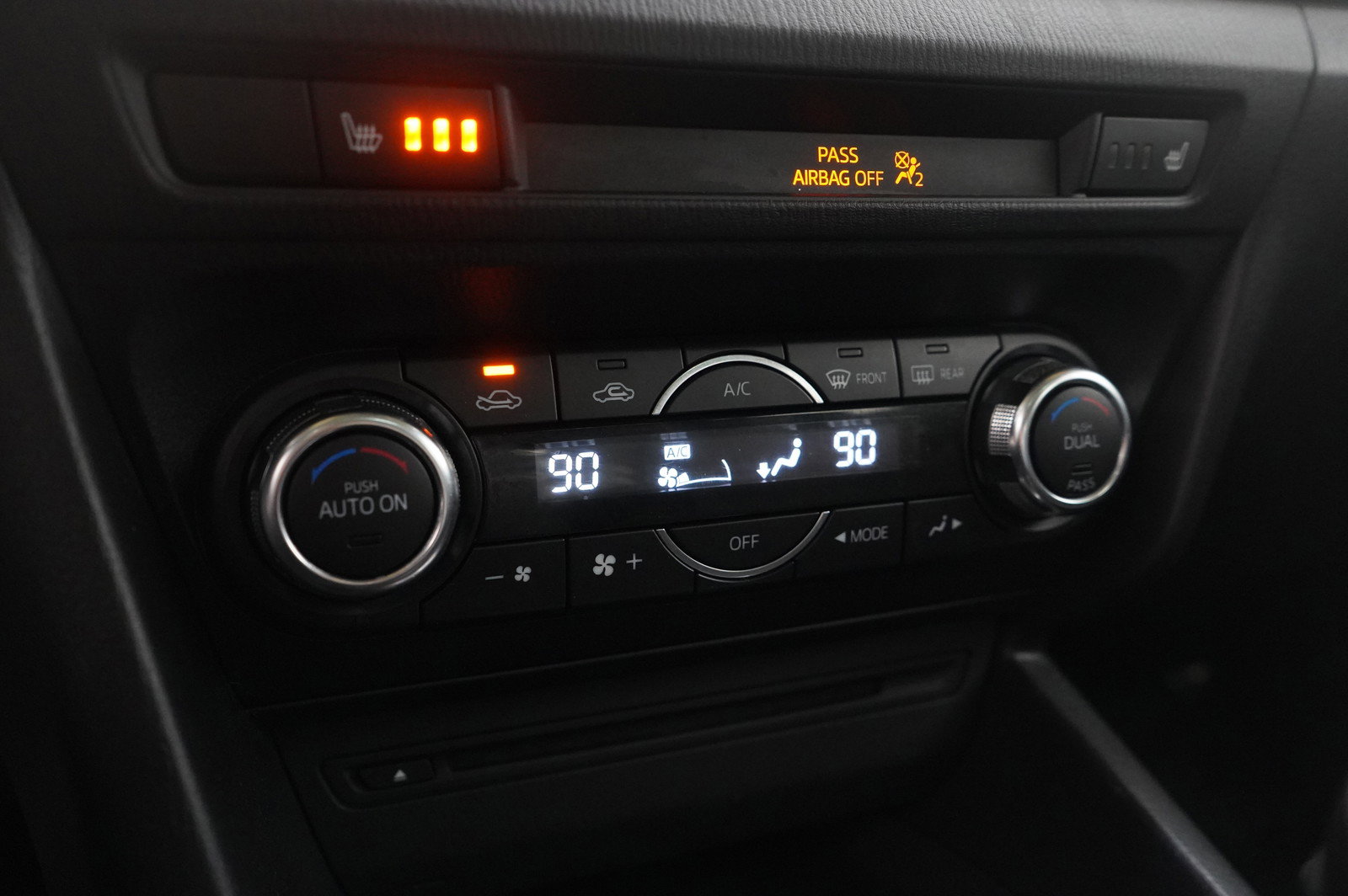 Used 2014 MAZDA MAZDA3 s Grand Touring image 19