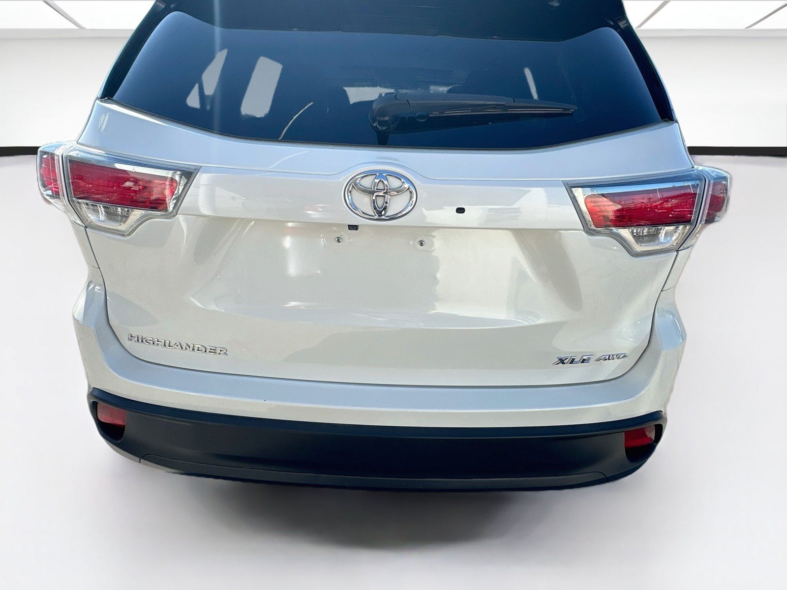 Used 2016 Toyota Highlander XLE AWD/4WD image 5