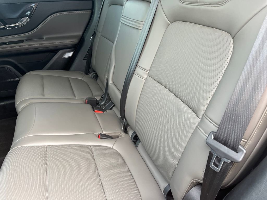 Certified 2023 Lincoln Corsair FWD w/ Equipment Group 101A image 24