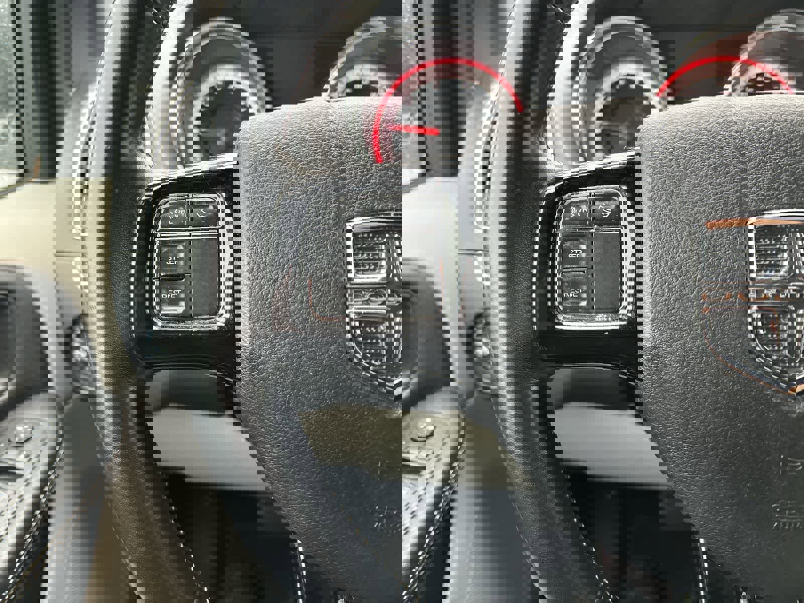 Used 2019 Dodge Grand Caravan SXT image 7