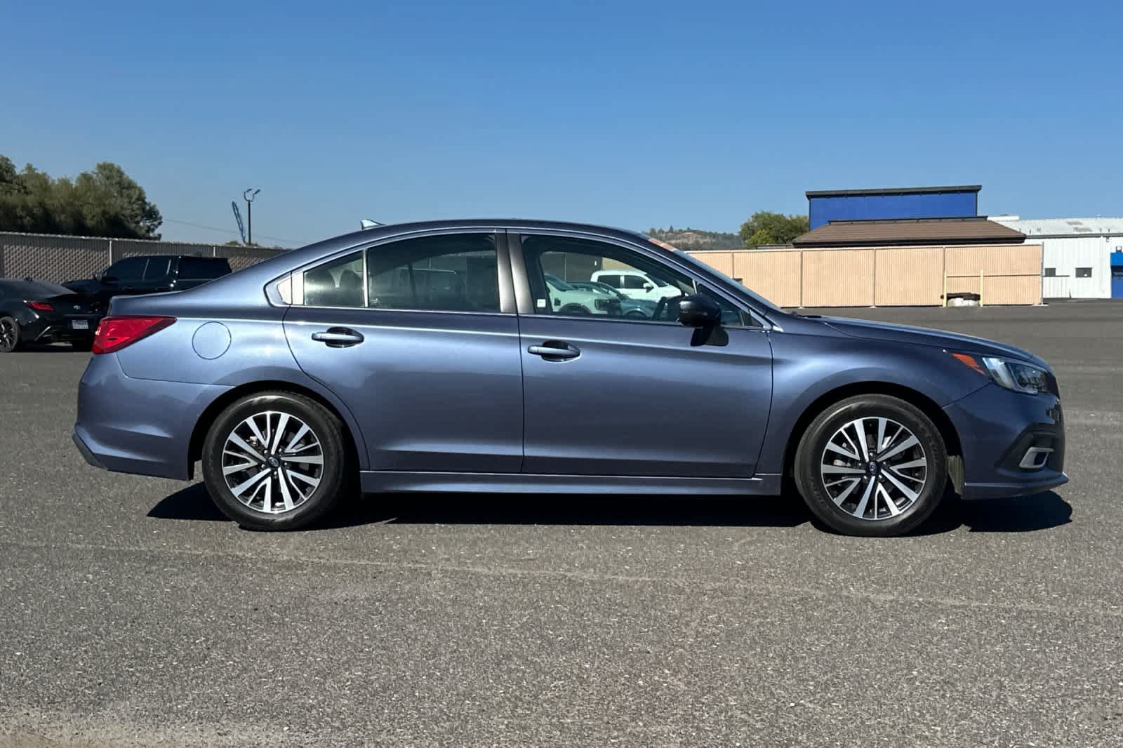 Used 2018 Subaru Legacy 2.5i Premium AWD/4WD image 2