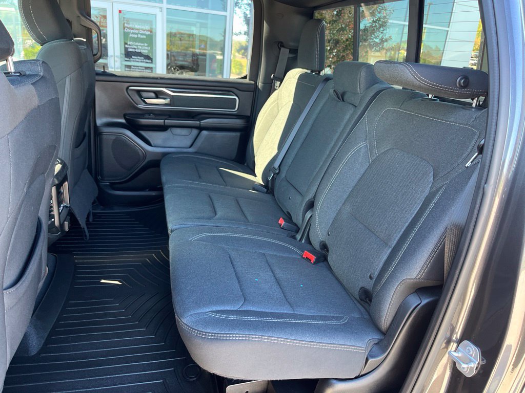 Used 2019 RAM 1500 Big Horn AWD/4WD image 17