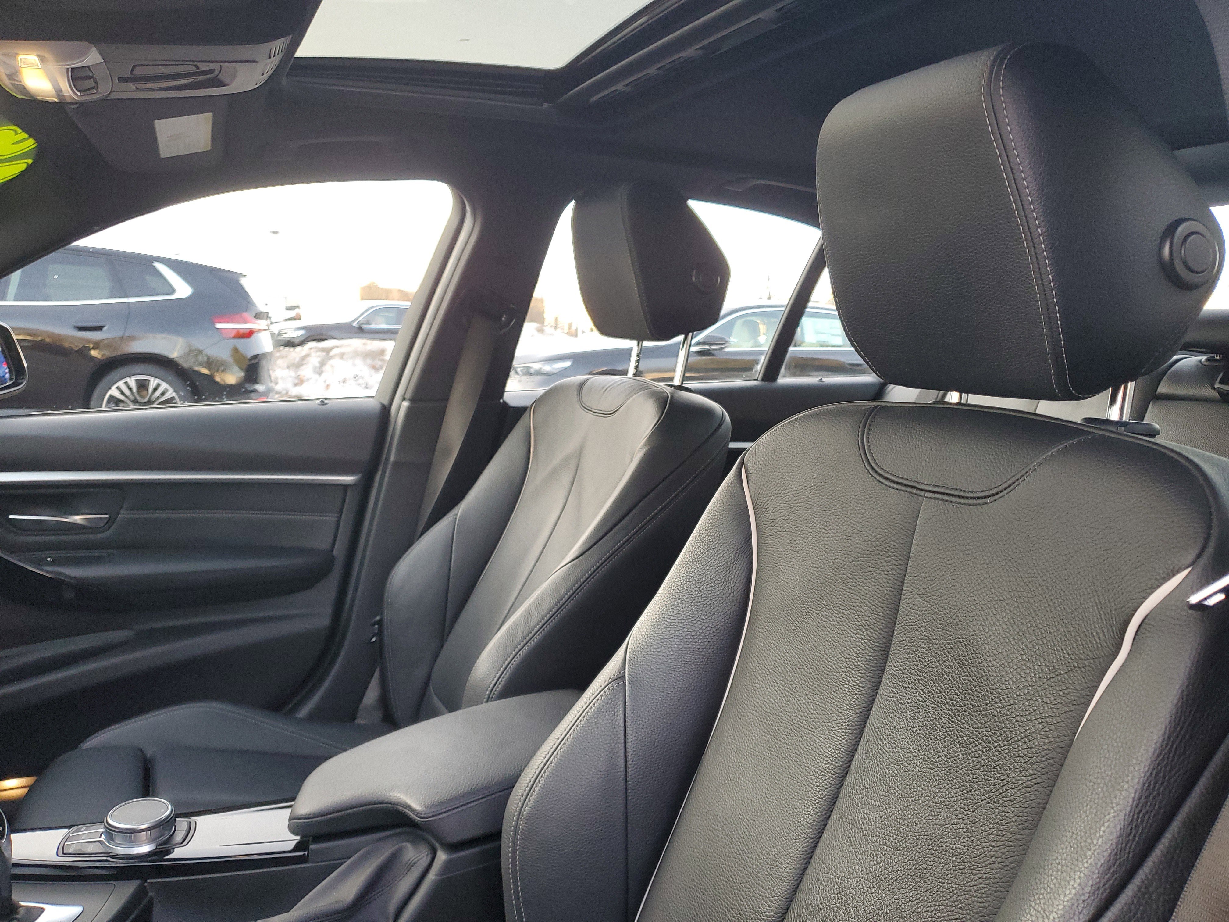 Used 2018 BMW 340i xDrive Sedan image 7