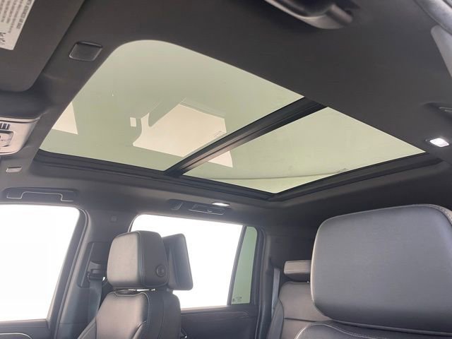 Used 2023 Chevrolet Suburban LT w/ LT Signature Plus Package AWD/4WD image 44