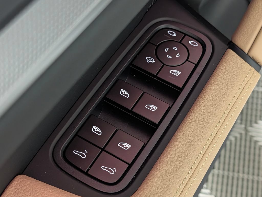 New 2026 Porsche Cayenne AWD/4WD image 27