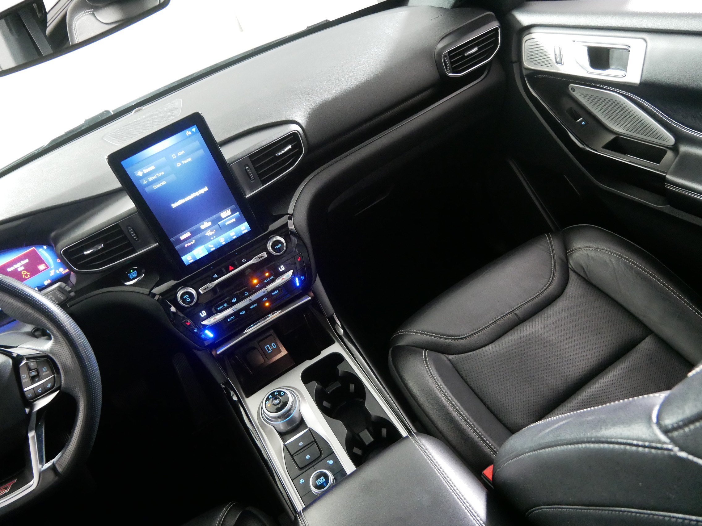 Used 2021 Ford Explorer ST w/ Equipment Group 401A AWD/4WD image 11