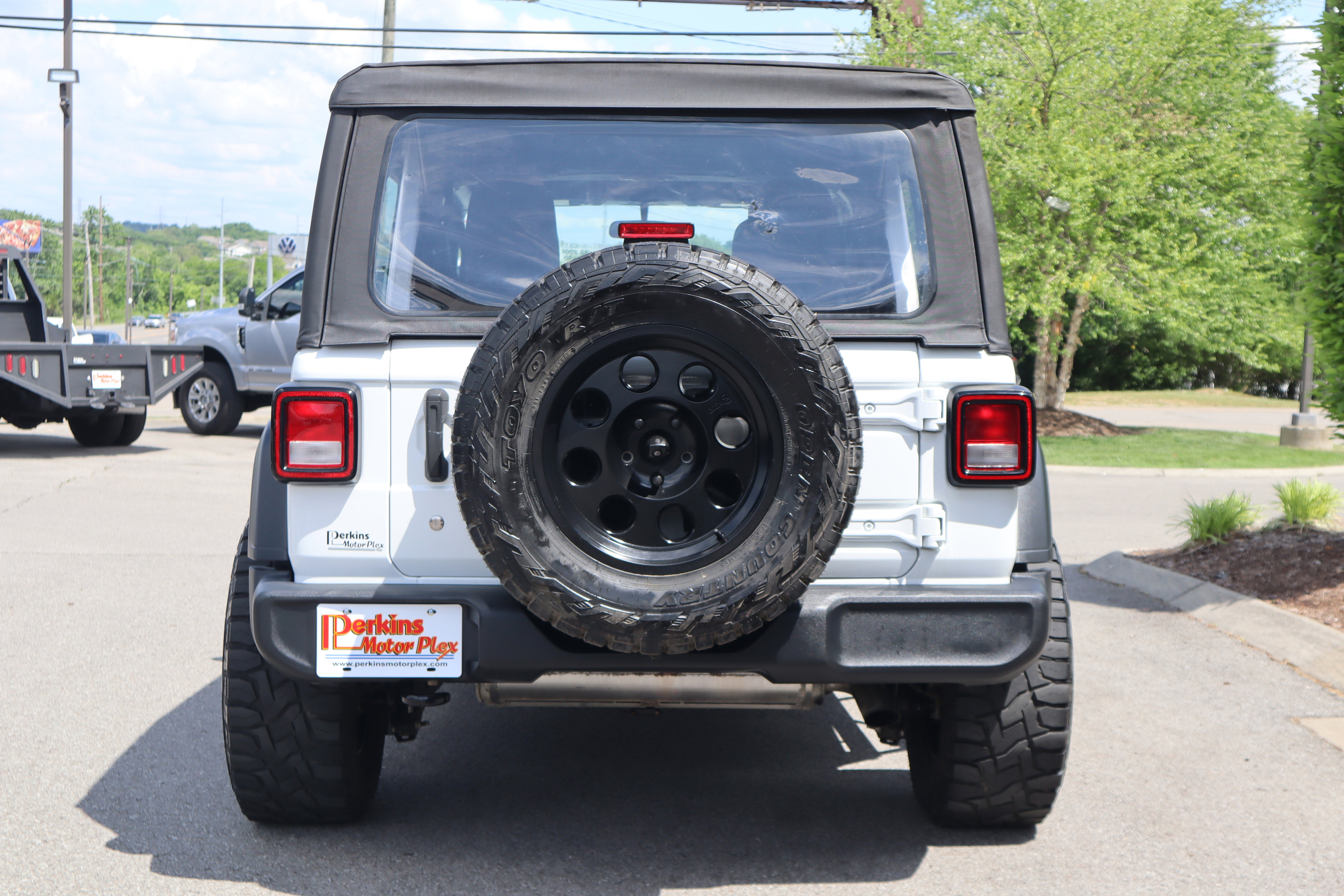 Used 2018 Jeep Wrangler Unlimited Sport AWD/4WD image 8